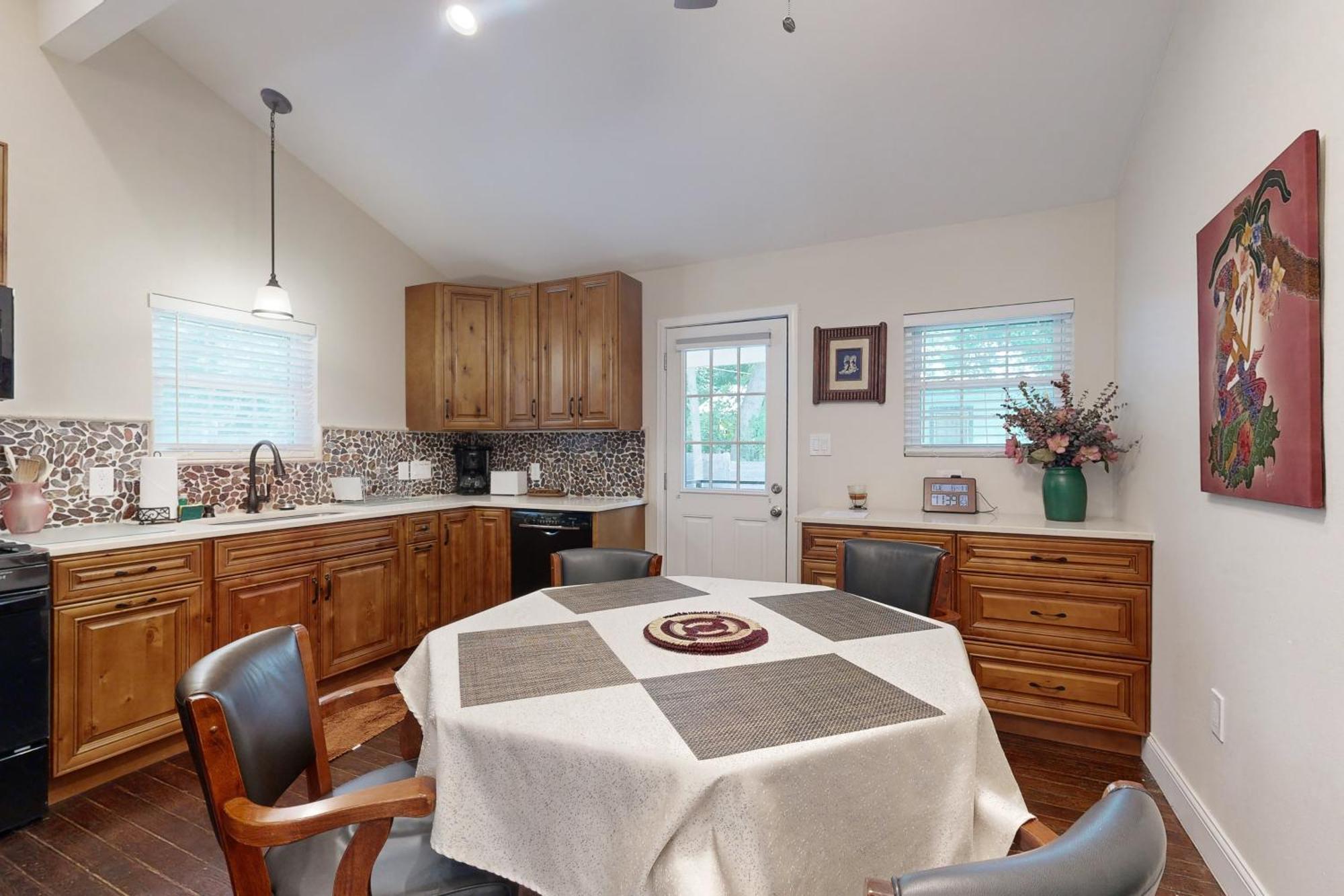 Charming Delight Villa Austin Bagian luar foto